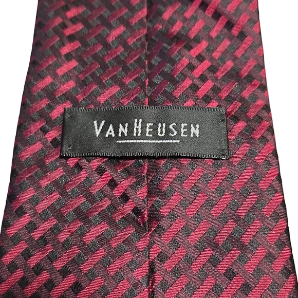 Vintage Van Heusen Tie USA Silk - Picture 3 of 4